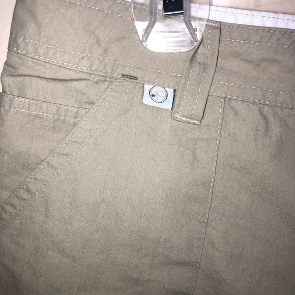 O’Neill Women’s Beige Shorts Size 11 - Picture 3 of 7